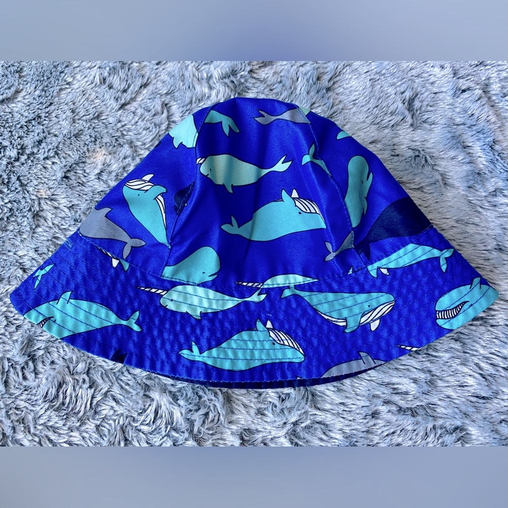 Cat & Jack Baby Reversible Bucket Hat - size 12-18M - Whales 🐳